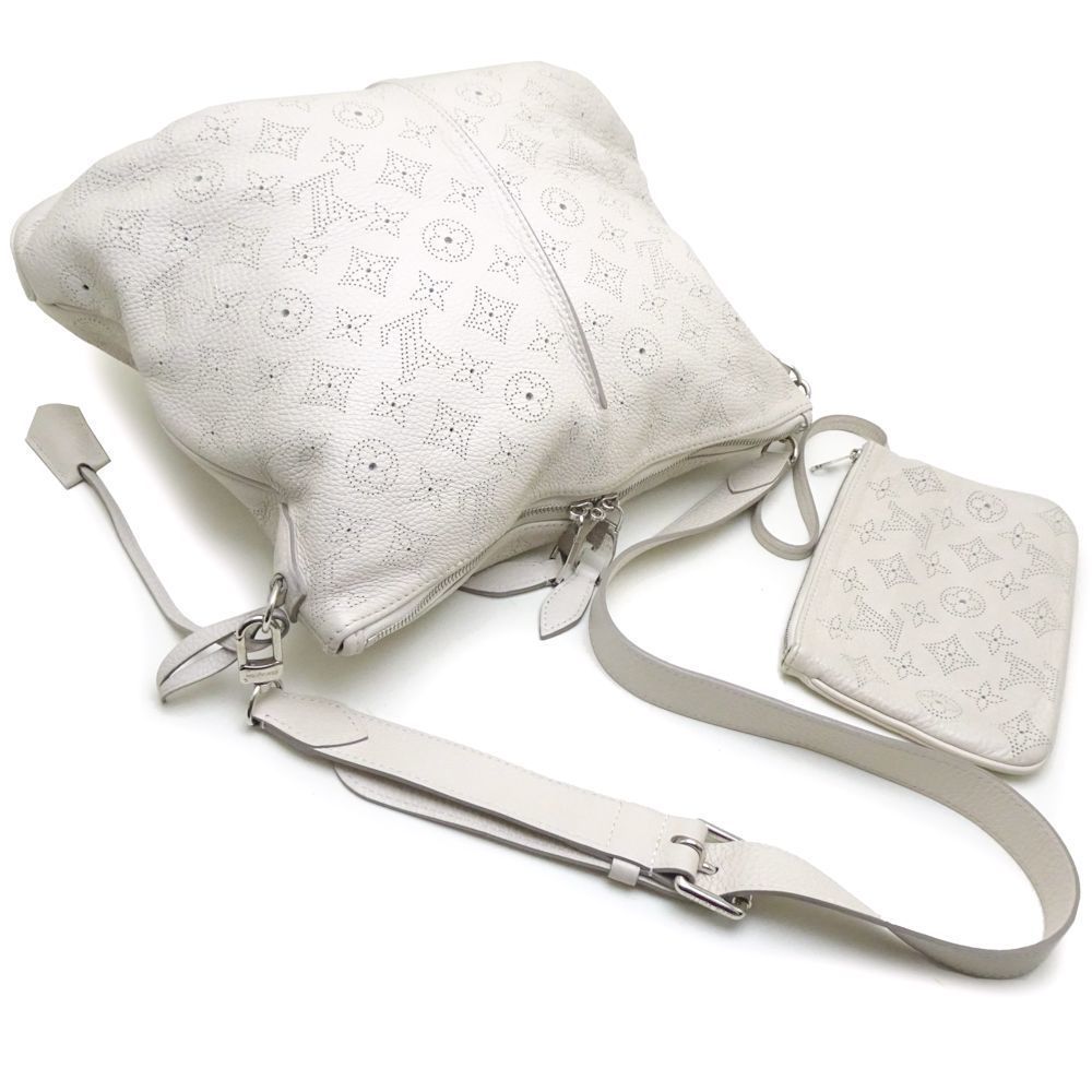 Louis Vuitton Selene MM Mahina Shoulder Bag - Picture 4 of 8